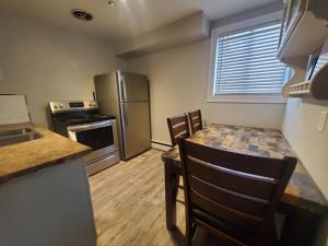 Fotografie z fotogalerie ubytování Central Private 1BR Apt. w/Free Prkg + Fast Wi-Fi v destinaci Sault Ste. Marie
