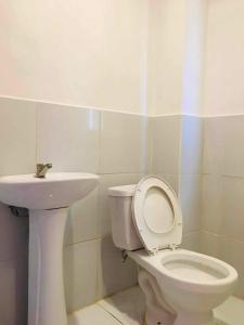 Koupelna v ubytování WJV INN NAGA