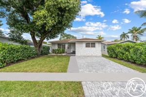 Taman di luar Charming 4BR Home w Private Pool