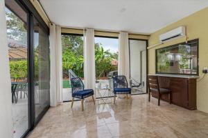 Balcone o terrazza di Luxury 8-BR Villa w Pool Soccer - 20 Guests