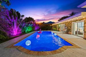 Sundlaugin á 4BR Intracoastal Retreat with Pool Games & More eða í nágrenninu