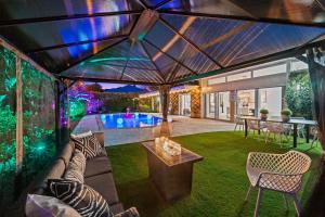 Sundlaugin á 4BR Intracoastal Retreat with Pool Games & More eða í nágrenninu