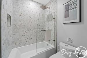 ハリウッドにあるCharming 9BR New-Build Home w Heated Pool & Gamesのギャラリーの写真