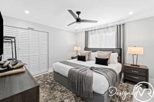 ハリウッドにあるCharming 9BR New-Build Home w Heated Pool & Gamesのギャラリーの写真