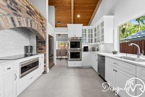 ハリウッドにあるCharming 9BR New-Build Home w Heated Pool & Gamesのギャラリーの写真