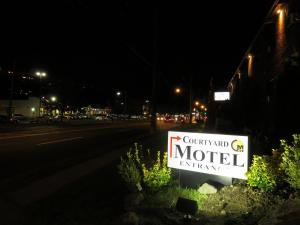 Fotografie z fotogalerie ubytování Central Motel Courtyard v destinaci White Plains