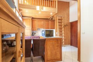 Köök või kööginurk majutusasutuses Smartstay au reve Savoyard - Studio N-7