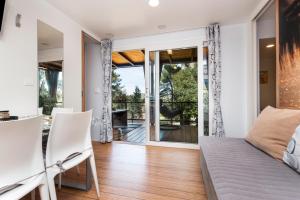 Gallery image of Mobile home MAŠA 163, camp Porton Biondi in Rovinj +32 photos