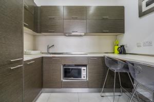 Köök või kööginurk majutusasutuses Jules Suites