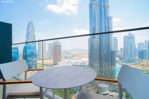 Nespecifikovaný výhled na destinaci Dubaj nebo výhled na město při pohledu z apartmánu