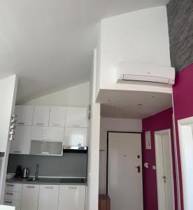 Kuchyň nebo kuchyňský kout v ubytování Apartmani Pag Luxury 4U