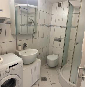 Koupelna v ubytování Apartmani Pag Luxury 4U