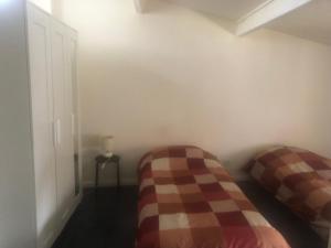 Foto dalla galleria di Maison POUR OUVRIERS seulement PAS DE TOURISME, NI FAMILLE a Stains