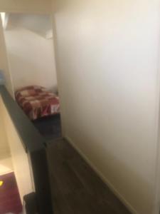 Foto dalla galleria di Maison POUR OUVRIERS seulement PAS DE TOURISME, NI FAMILLE a Stains Altre 12 foto