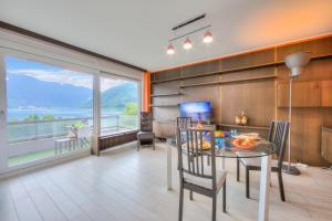 Nespecifikovaný výhled na hory nebo výhled na hory při pohledu z apartmánu + 26 fotografií
