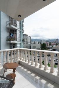 Μπαλκόνι ή βεράντα στο Design Hotel "Mamu Apartment" with kitchen and mountain views