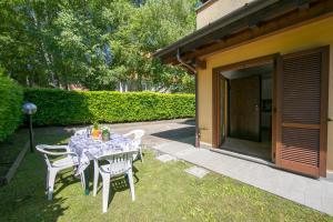 Vonkajšia záhrada v ubytovaní Le Betulle Garden in Laveno - Happy Rentals