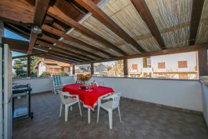 Kép Casa Amabile With Salty water Pool - Happy Rentals szállásáról Reno Di Leggiunóban a galériában