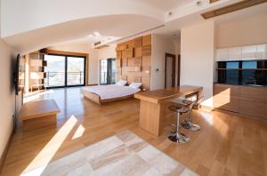 Postel nebo postele na pokoji v ubytování Villa Tivat Bay View + 37 fotografií
