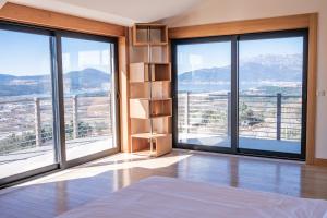 Üldine mäevaade või majutusasutusest Villa Tivat Bay View pildistatud vaade