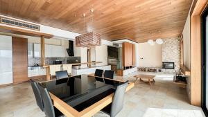 Köök või kööginurk majutusasutuses Villa Tivat Bay View