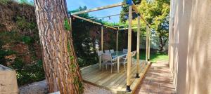 Ogród w obiekcie Quiet villa with garden and terrace in Fréjus