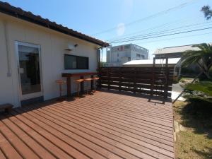 Balkón nebo terasa v ubytování Onjuku海岸Hana House Private Villa 1 minutes from the beach