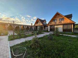 Fotografie z fotogalerie ubytování Cottages in Garni-Geghard v destinaci Goghtʼ