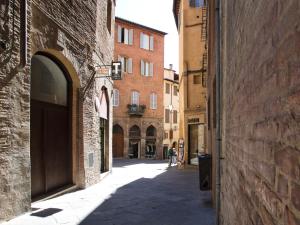 Afbeelding uit fotogalerij van IL TOLOMEI - Central in the middle of main street in Siena