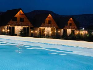 Fotografie z fotogalerie ubytování Cottages in Garni-Geghard v destinaci Goghtʼ