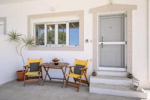 Balkón alebo terasa v ubytovaní Paximadia - beach front
