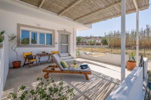 Balkón alebo terasa v ubytovaní Paximadia - beach front