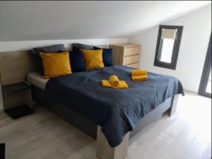 Postel nebo postele na pokoji v ubytování Luxury house Andrijana