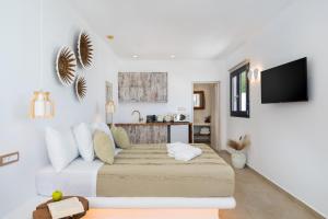 TV a/nebo společenská místnost v ubytování Electra Suites & Spa + 37 fotografií