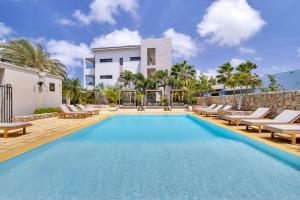 Bazén v ubytování SENSES Boutique Hotel & Apartments nebo v jeho okolí