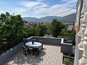 Pogled na planinu ili pogled na planinu iz apartmana