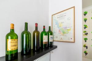 Nápoje v ubytování Suite Grand Cru - SPA & terrasse + 4 fotografie