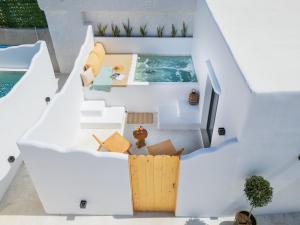 Bazén v ubytování Electra Suites & Spa nebo v jeho okolí