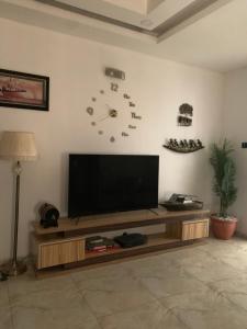 TV a/nebo společenská místnost v ubytování Stay with Ann