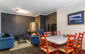 Et opholdsområde på 2 Bedroom Cozy Apartment In Hemsedal