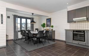 Η κουζίνα ή μικρή κουζίνα στο Pet Friendly Apartment In Hemsedal