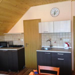 Kuchyňa alebo kuchynka v ubytovaní Podhájska - Holiday