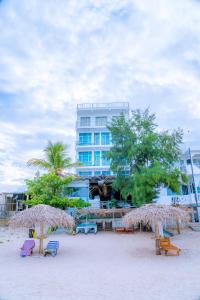 Gambar di galeri bagi Trinco Beach by DSK di Trincomalee