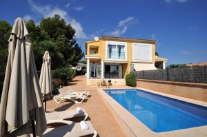 Gallery image of Ferienhaus mit Privatpool für 6 Personen ca 160 qm in Cala Pi, Mallorca Südküste von Mallorca in Llucmajor
