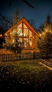 Κήπος έξω από το Cozy Chalet A-Frame +15 φωτογραφίες