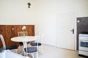 Kuchyň nebo kuchyňský kout v ubytování Apartmaji PAJTLER