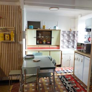 Η κουζίνα ή μικρή κουζίνα στο Vintage in Perpignan