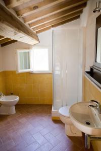 Agriturismo L'isola tesisinde bir banyo