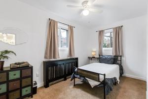 Gallery image of 4-bedroom-Private cozy backyard w firepit in Ephrata