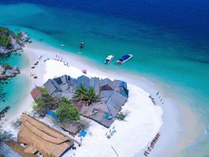 Naturlandskabet i nærheden af båden